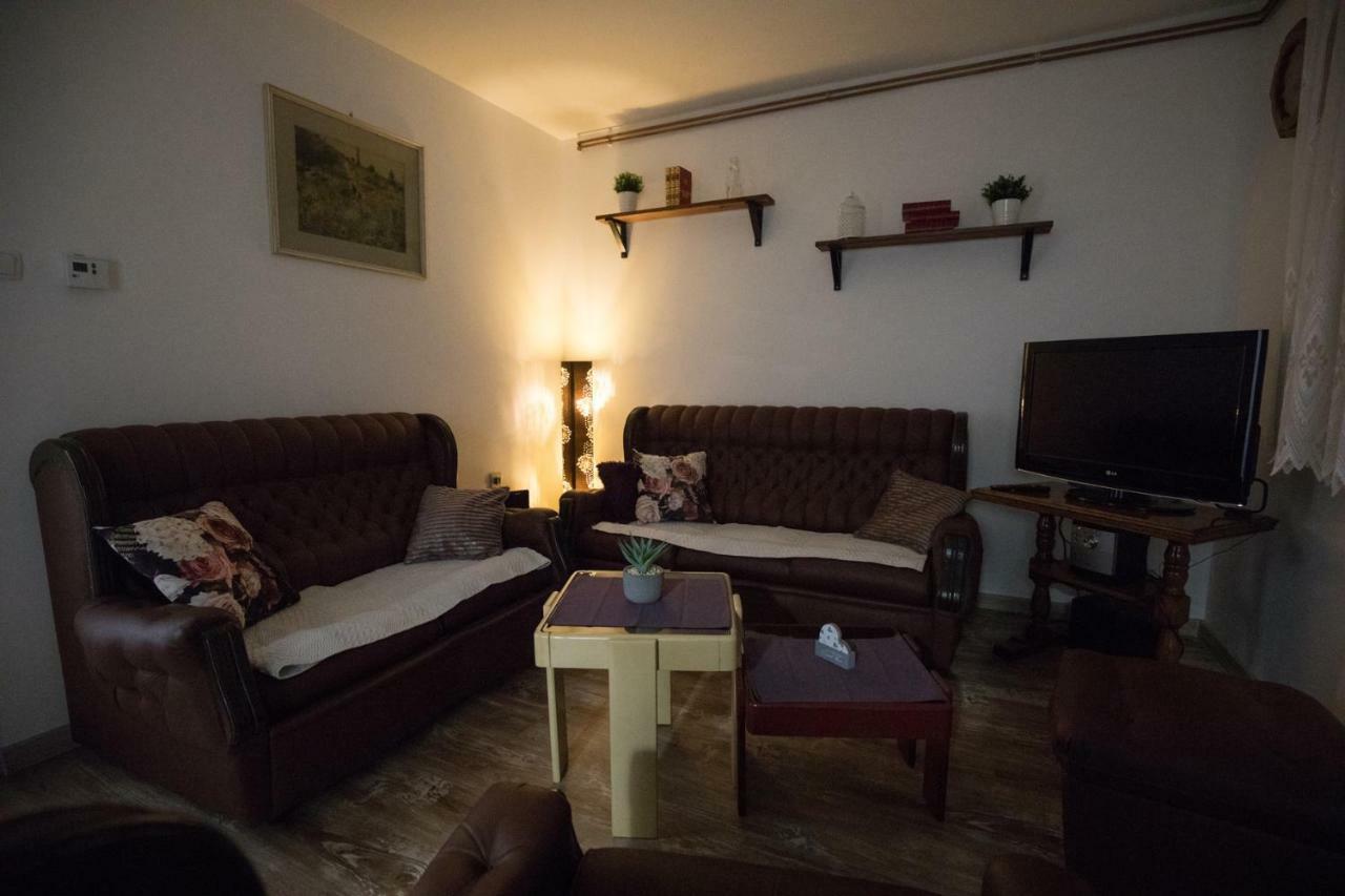 Apartman Tusek-Bjelovar Lägenhet Zdralovi Exteriör bild
